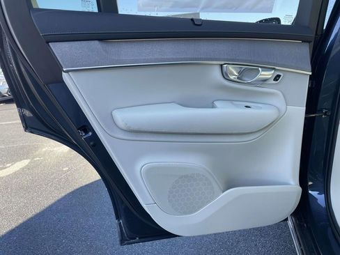 New 2026 Volvo XC90 B6 Ultra w/ Protection Package image 2