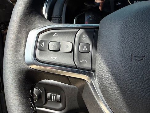 New 2026 RAM 3500 Laramie AWD/4WD image 18