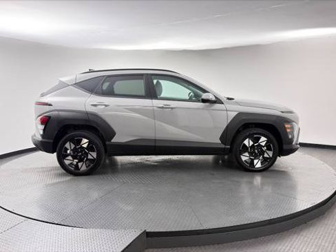 Used 2024 Hyundai Kona SEL AWD/4WD image 9