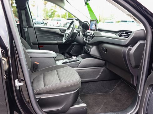 Certified 2023 Ford Escape Active FWD image 16