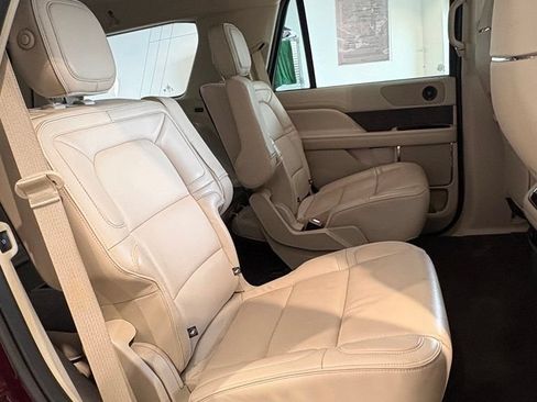 Used 2019 Lincoln Navigator Reserve w/ Cargo Package AWD/4WD image 17