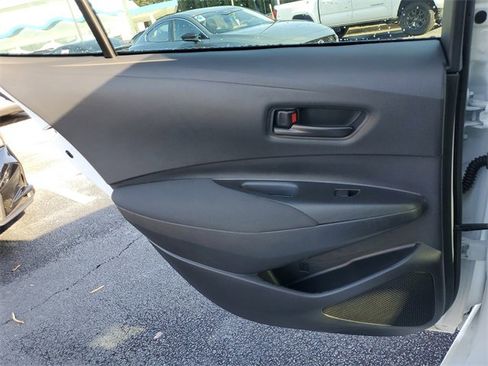 Used 2025 Toyota Corolla LE image 13