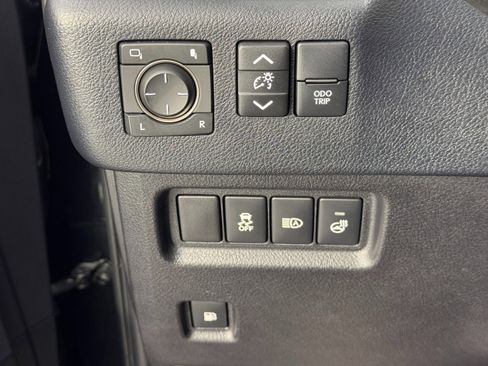 Used 2023 Lexus GX 460 Premium image 19