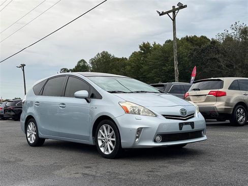 Used 2014 Toyota Prius V Five image 4