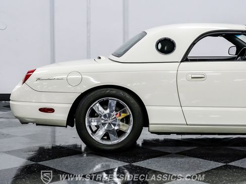 Used 2002 Ford Thunderbird image 29