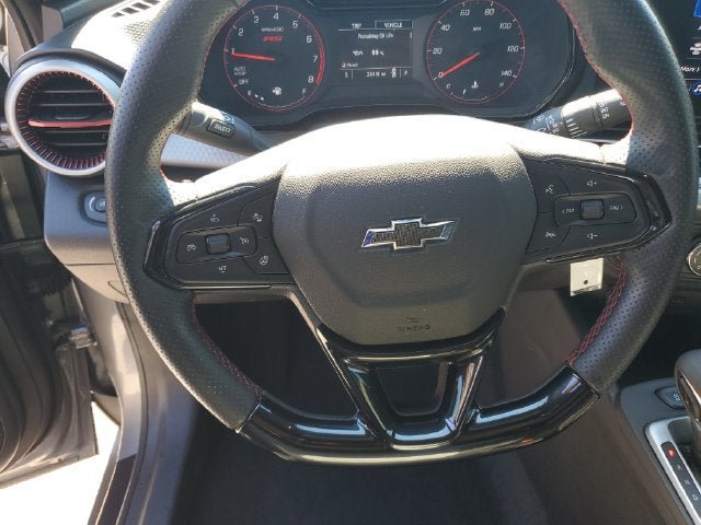 Used 2025 Chevrolet Trax RS w/ Driver Confidence Package FWD image 29