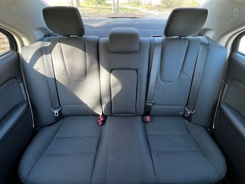 Used 2011 Ford Fusion SE image 25