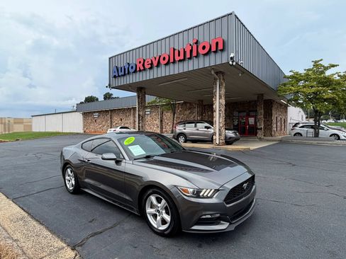 Used 2015 Ford Mustang Coupe RWD image 1