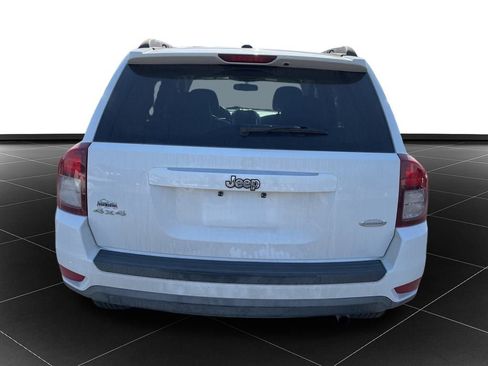 Used 2015 Jeep Compass Latitude image 4