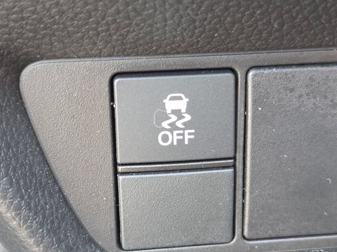 Certified 2024 Honda HR-V EX-L image 17