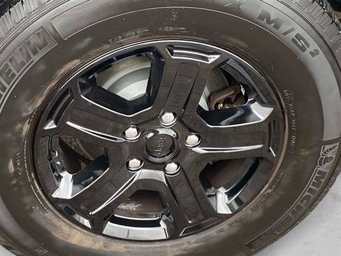 Certified 2020 Jeep Wrangler Sport S image 28