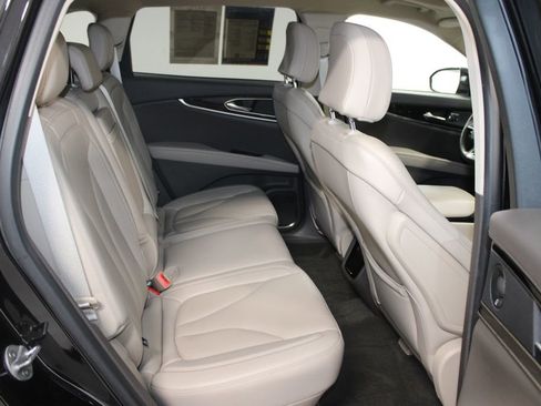 Used 2022 Lincoln Nautilus Reserve w/ Equipment Group 201A image 33