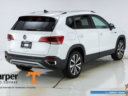 Used 2024 Volkswagen Taos SE FWD image 9