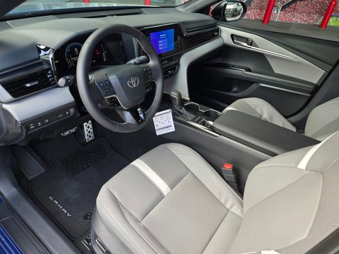 Certified 2026 Toyota Camry SE FWD image 8