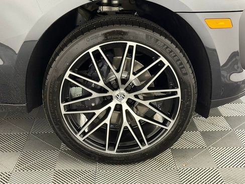 New 2026 Porsche Macan image 14