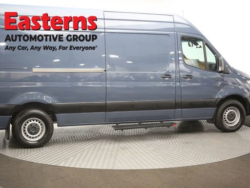 Used 2019 Mercedes-Benz Sprinter 170 image 40