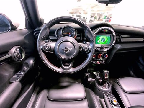 Used 2021 MINI Cooper S FWD image 5