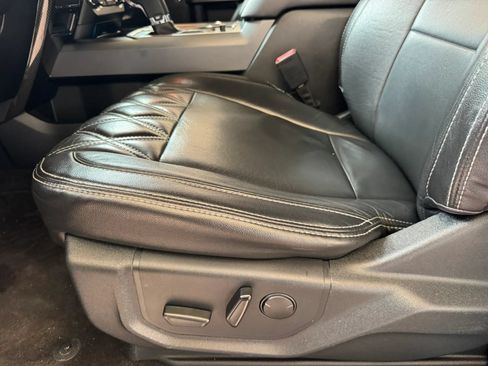 Used 2019 Ford F150 XLT w/ Equipment Group 302A Luxury AWD/4WD image 18