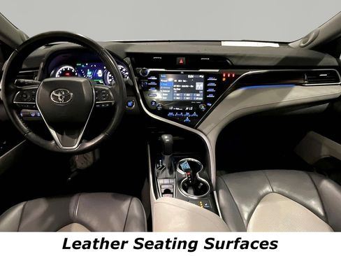 Used 2020 Toyota Camry XLE FWD image 7