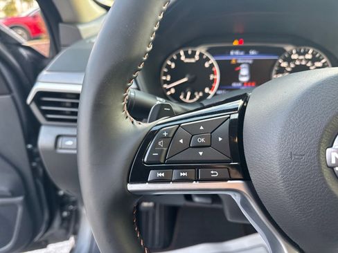 Certified 2025 Nissan Altima 2.5 SR image 14