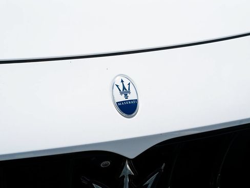 Used 2023 Maserati Grecale Modena AWD/4WD image 6