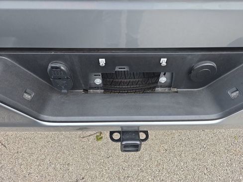 Used 2025 Chevrolet Silverado 1500 Custom RWD image 11