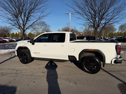 Used 2024 GMC Sierra 2500 AT4 w/ AT4 Preferred Package image 11