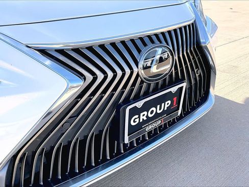 Used 2020 Lexus ES 350 w/ Premium Package image 28