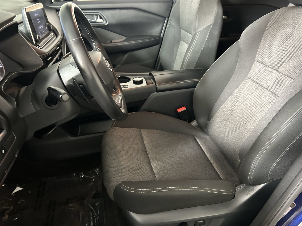 Used 2025 Nissan Rogue SV AWD/4WD image 21