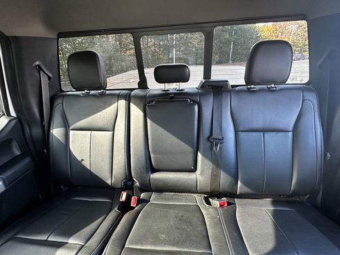 Used 2020 Ford F150 Lariat image 15