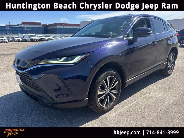 Used 2023 Toyota Venza LE AWD/4WD image 1
