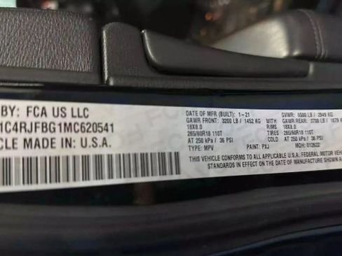 Used 2021 Jeep Grand Cherokee Limited w/ Sun & Sound Group image 43