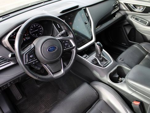 Used 2020 Subaru Outback Limited image 2