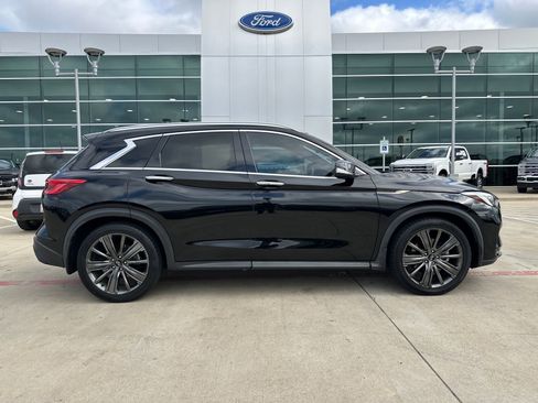 Used 2020 INFINITI QX50 Essential w/ Edition 30 Package image 6