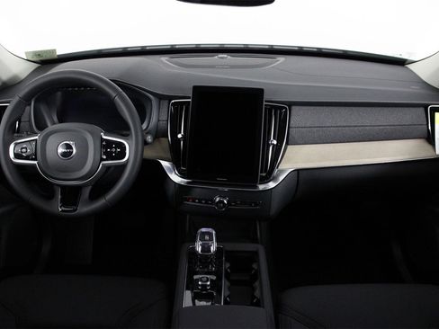 New 2025 Volvo XC90 B6 Plus image 5