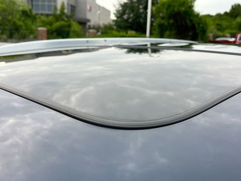 Used 2024 Buick Enclave Avenir FWD image 23