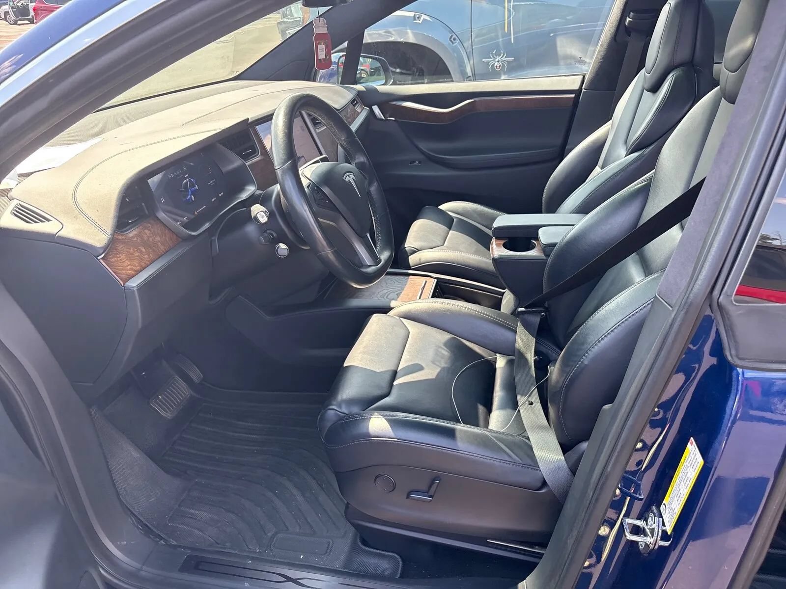 Used 2019 Tesla Model X Long Range AWD/4WD image 11