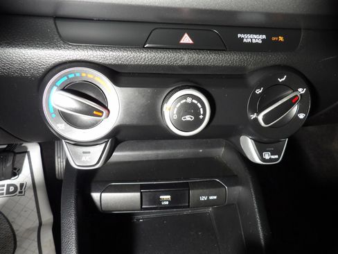 Used 2022 Kia Rio S FWD image 13