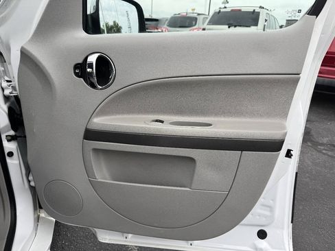 Used 2011 Chevrolet HHR LT w/ LT Preferred Equipment Group FWD image 19