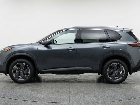Used 2025 Nissan Rogue SV image 5