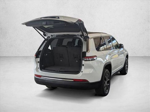 New 2025 Jeep Grand Cherokee L Limited image 2