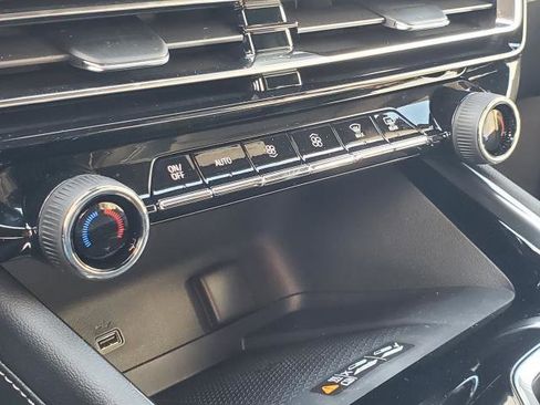 New 2026 Chevrolet Traverse LT w/ Driver Confidence Package image 19