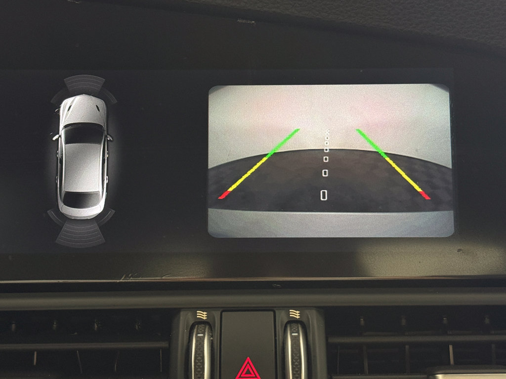 Used 2018 Alfa Romeo Giulia AWD image 42