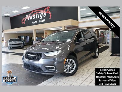 Used 2023 Chrysler Pacifica Touring-L