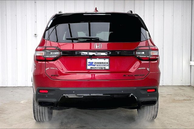 New 2026 Honda Pilot Black Edition image 4