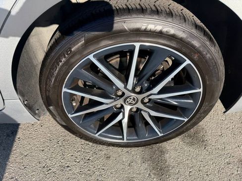 Used 2022 Toyota Camry SE image 12