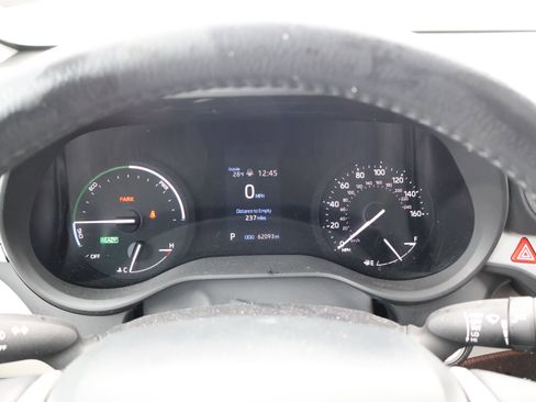 Used 2024 Toyota Sienna XLE image 33