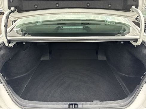 Used 2025 Toyota Camry LE image 10