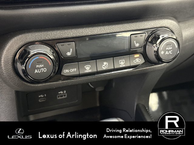 Used 2024 Nissan Kicks SR w/ SR Premium Package FWD image 10