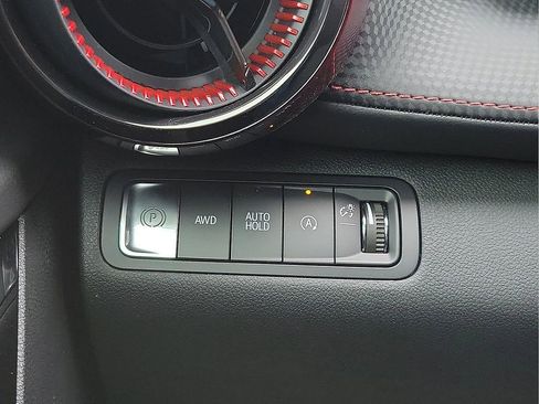 Used 2025 Chevrolet Equinox RS AWD/4WD image 13